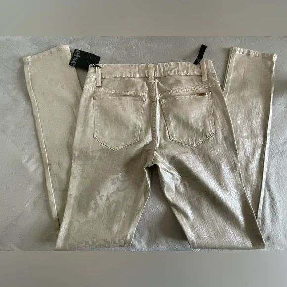 else metallic skinny jeans! - Picture 4 of 12